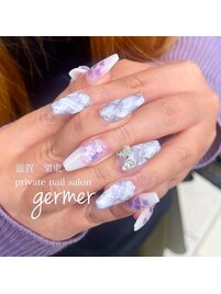 紫と白でチェック柄冬ネイル！