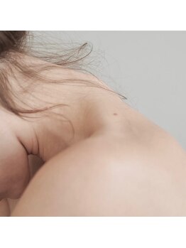 サロン ド マリ(Salon De Mari)/よみがえる、あなたのうなじ!