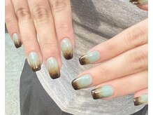 ノラ ミナミアオヤマ(NORA MINAMIAOYAMA)/アースカラーグラデネイル