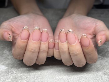 ネイルエリザベス(Nail Elizabeth)の写真/夜22:00まで営業♪お仕事帰りや、お出かけ後にも行けるサロン☆夜のご予約はお早めに！
