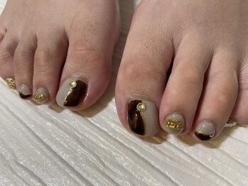 秋冬だってフットネイル