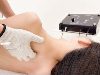 サラスヴァティー(SARASVATI)の写真/【歴20年の熟練の手技×EMS】コリ解しであなたの身体のコリ/痛みを徹底解消★施術後のスッキリ感を実感★