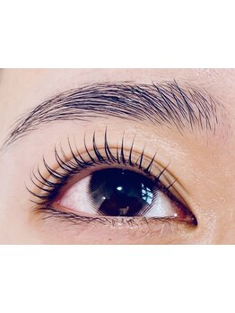 ナチュラル上品な目元にしたい