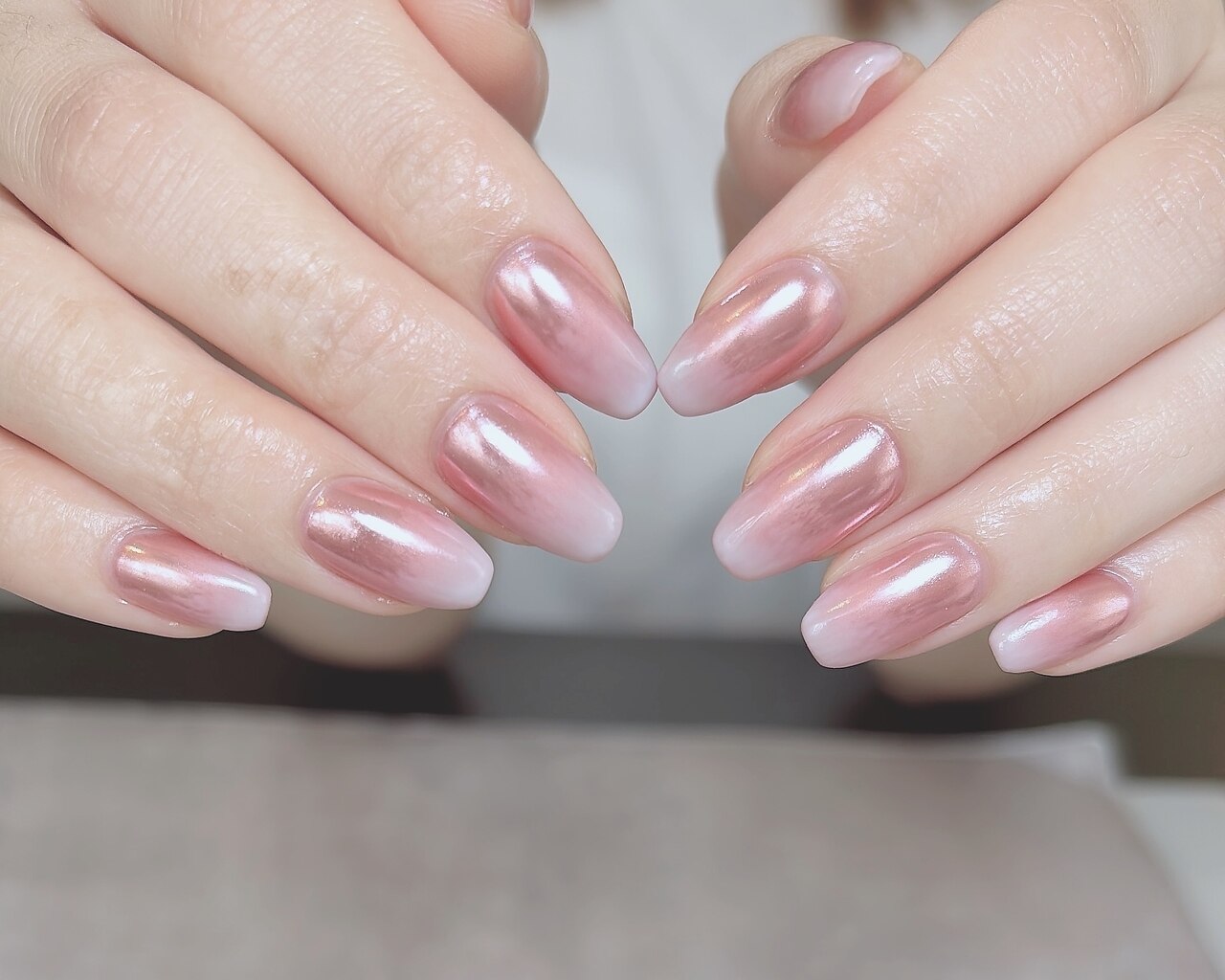 ニュアンスネイル｜ピンク×ホワイトネイル｜ミラーライン