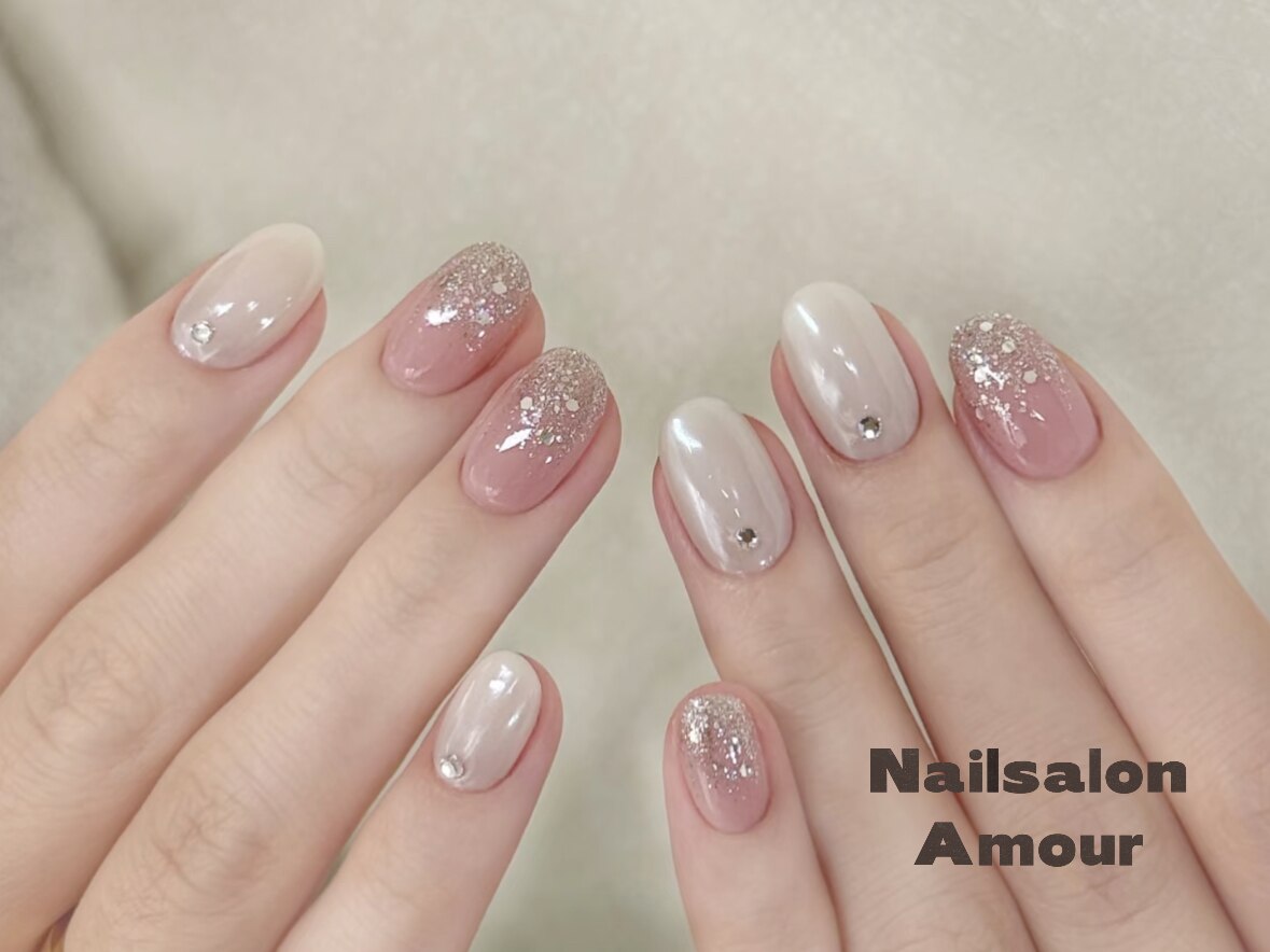 2025年-2026年冬トレンド】ホワイト ワンカラーのネイルデザイン集