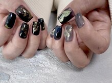 ルネア(Lunea)/黒ベース＋異なるゴールド