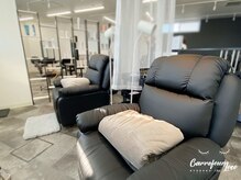 カルフールロコ 八潮店/ふわふわのリクライニングソファ