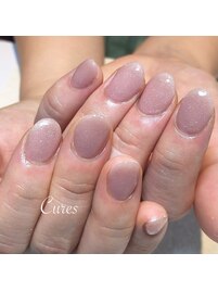 キラキラピンクベージュネイル