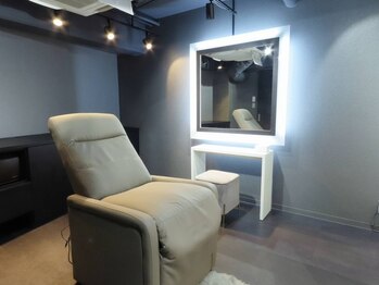 ザ ヴィタエ(The VITAE)の写真/【完全個室完備☆】ふかふかのリクライニングチェアで周りを気にせず施術が可能◎非日常空間でリラックス☆
