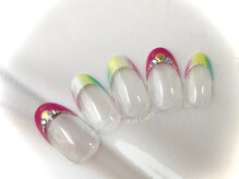 エストリブレ(estLivre)/グラデーションフレンチ