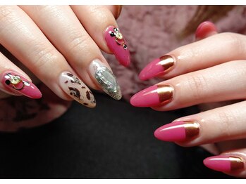 クッカ(kukka)/ミラーフレンチちぐはぐネイル♪