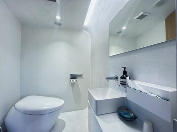 ザ デイ パーソナルジム 表参道(THE DAY PERSONAL GYM)/女性に嬉しい清潔なトイレ環境