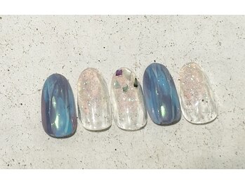 ネイルサロン エムズ(Nail Salon M's)/ブルーとラメで涼し気に