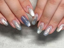 涼しげニュアンスネイル