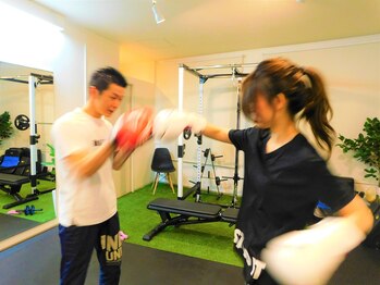 アールメイク(R-MAKE)/「パチン」といい音が鳴ると爽快