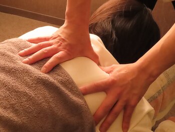 健整体マッサージ堂の写真/【整体が初めての方にも◎】整体マッサージで丁寧にもみほぐし!首肩こり/腰痛/骨盤矯正/頭痛/歪み/姿勢改善