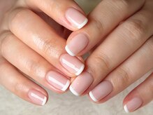 グロスネイル(gloss nail)/シェラック／細フレンチ