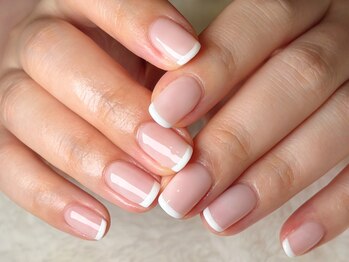 グロスネイル(gloss nail)/シェラック/細フレンチ