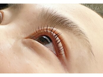 プトゥリ(Putri)/梅雨に強いまつげパーマ