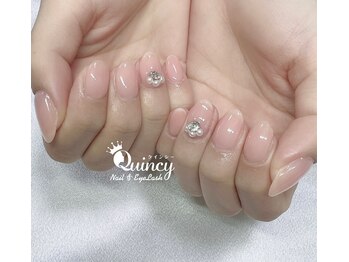 クインシー(Quincy)/ビジューネイル