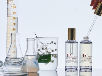 ヤエシーファイブクリニック(YAE C5 CLINIC)の写真/【大人気のララピール・毛穴洗浄で理想の陶器肌へ】肌質改善・ニキビケアの新定番！透き通る自慢の素肌に♪