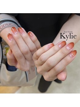 カイリー(Kylie)/大人ニュアンス