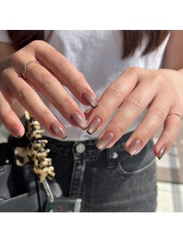 カシスブラウン