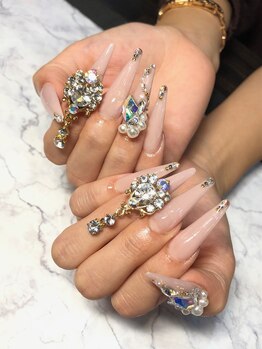 ネイルサロン ウィズ(Nail Salon Wiz)/春夏秋冬 ビジューネイル