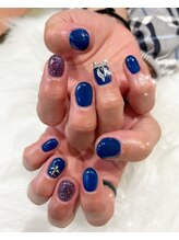 ワイズサロン(Y's salon)/ワンカラーベースに推し活ネイル