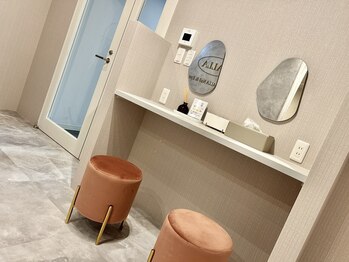 リッカヴァラ(Lycka VALLA)/Lycka VALLA Nail&Eye　三宮駅
