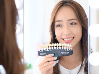 ライトビューティー 関内店(LIGHT BEAUTY)の写真/【30分で自分磨き♪ホワイトニングで艶のある歯に】関内5分個室でリラックス☆仕事後通いやすい22時迄