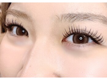 ヌーク(neuk.)の写真/ボリュームを求める方必見!両目180本以上可能です◎◇アンドヘルシー新登場♪キープ力が自慢の当店へ★