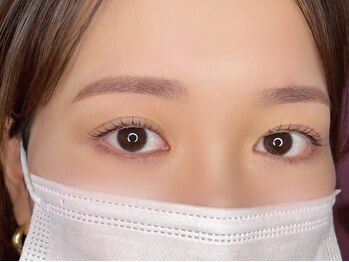 ジェミィー(gemiiii)の写真/【大人女性からも人気!!】スペシャルケアで傷み知らずの"似合わせまつげパーマ"♪トレンドの束感もOK◎