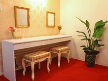 アルスタ(ALUSTA)の雰囲気（施術後はこちらでメイクしてお帰りいただけます(о´∀`о)）