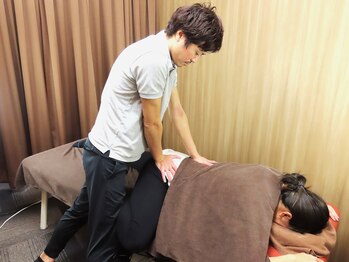 ルクス整体院/骨盤矯正で腰痛すっきり