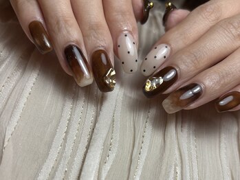 エレガネイル(elega nail)