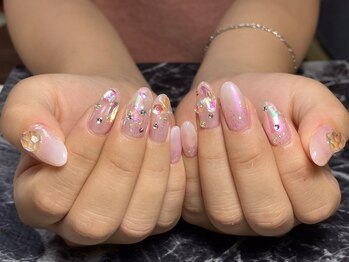 ピンク韓国ネイル