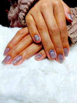 ソラ(sora)/10色から選べるマグネットネイル