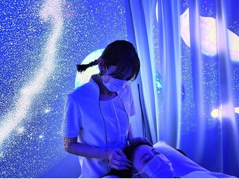 アリエス 渋谷の写真/宇宙の中にいるような空間で心身ともに疲れを解消★極上ドライヘッドスパでとろけるような寝落ち体験を…♪
