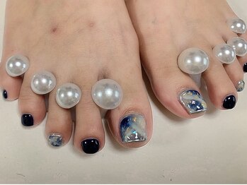 ミナネイル(mina-nail)/ニュアンス　金箔×ホロデザイン