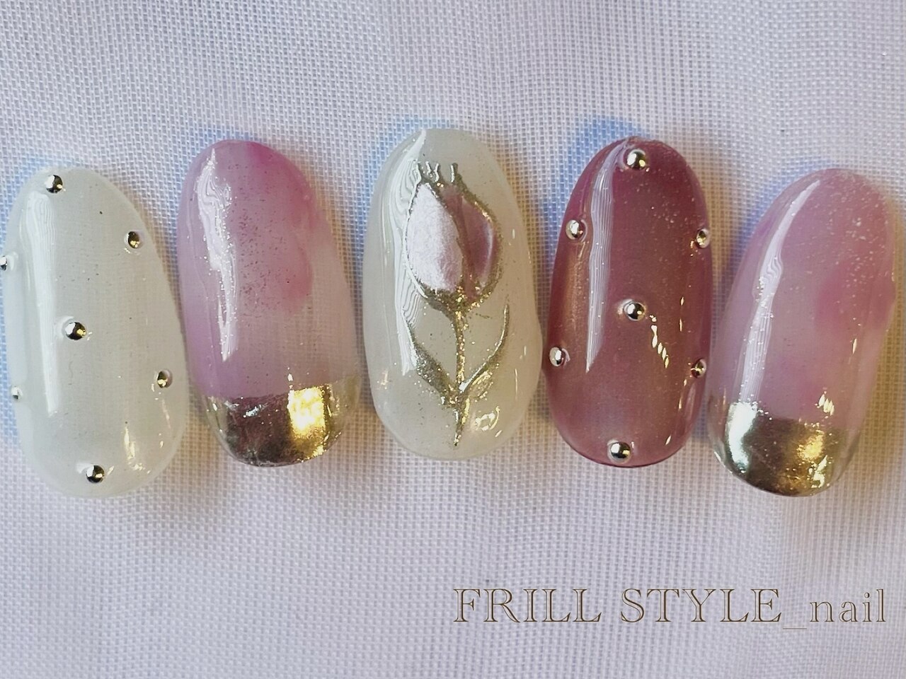 2026年冬トレンド】チューリップのネイルデザイン集｜人気順