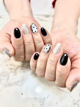 ネイルベース ネイル ケア サロン ミウラ(miura)/大人ガーリーネイル