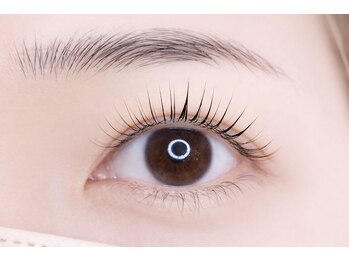 アイラッシュ ジュノ あざみ野(eyelash juno)の写真/ラッシュリフトとカール選択可能★日本製のセット剤で自まつげに負担をかけないまつパで可愛い目元を実現★