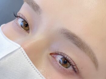 アイヴィー(ivy)の写真/自分に似合うスタイルを発見★【ラッシュリフト＆アイブロウ￥9000】自然なまつげと美眉で魅力を最大限に♪