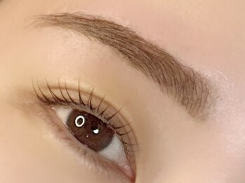 アリュール(Allure)の写真/【美眉スタイリング】1人1人のお顔の骨格・筋肉・形などを見ながら、お客様に合った眉毛をご提案！