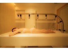 グラン イーノ 表参道 The Spaの雰囲気(体への熱伝導率は湯船の10倍以上とも言われるヴィシーシャワー)