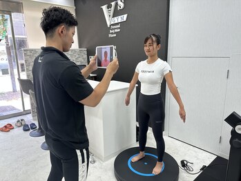 ヴイズ ジム(V's GYM)/3Dボディスキャンで変化を可視化
