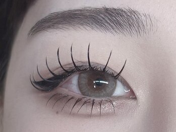 Aspii eyelash - まつ毛パーマ/マツエク/LEDの写真/トレンドの束感仕上げで垢抜けた印象へ☆似合わせ黄金比デザインで、ナチュラルな存在感のある目元に＊