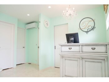 ヨン(YEON)/可愛らしい店内