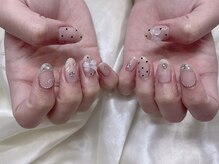 インザピンクリリー(in the pink LILY)/ベージュネイル/黒ドットネイル